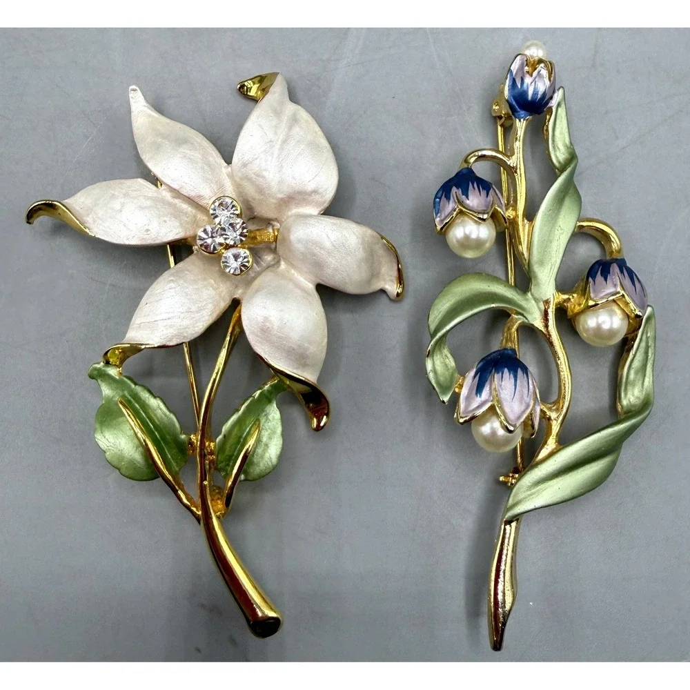 Set of 2 Floral Enamel Brooches Gold Tone Faux Pearl Rhinestone Flower Pins